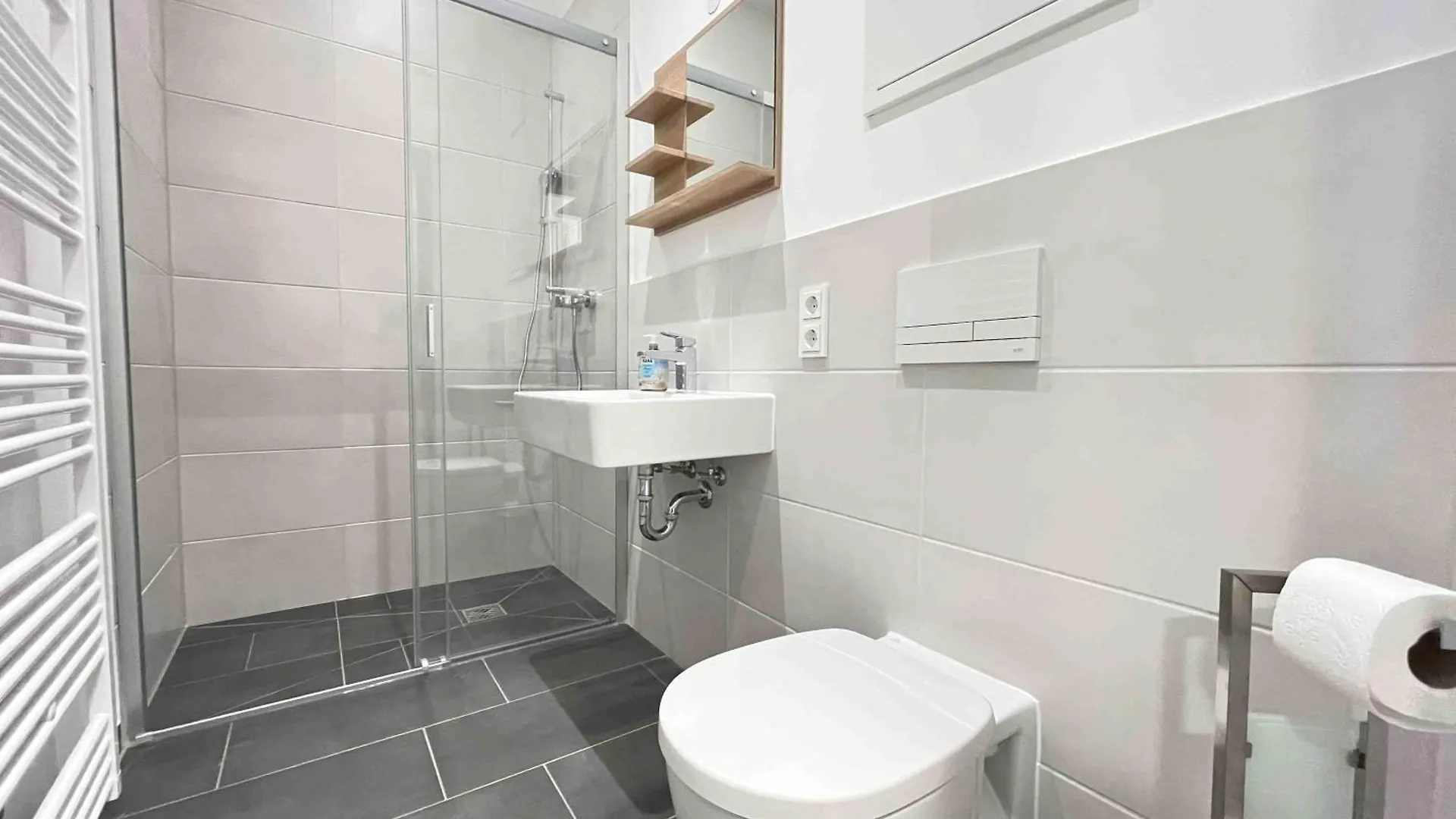 Apartment Am1026 - Smarte Monteurwohnung Uebergangswohnung Amberg