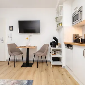 Modernes Apartment - Zentrale Lage - Kostenloses Parken Apartment
